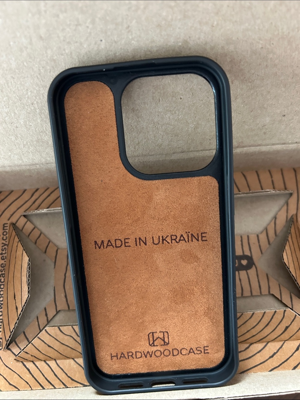 iPhone 15 Pro Wood Floral Pattern Phone Case - Picture 3 of 5